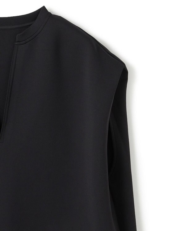 UNFILO BEAUTY FORM JERSEY Light キーネックトップス ブラック