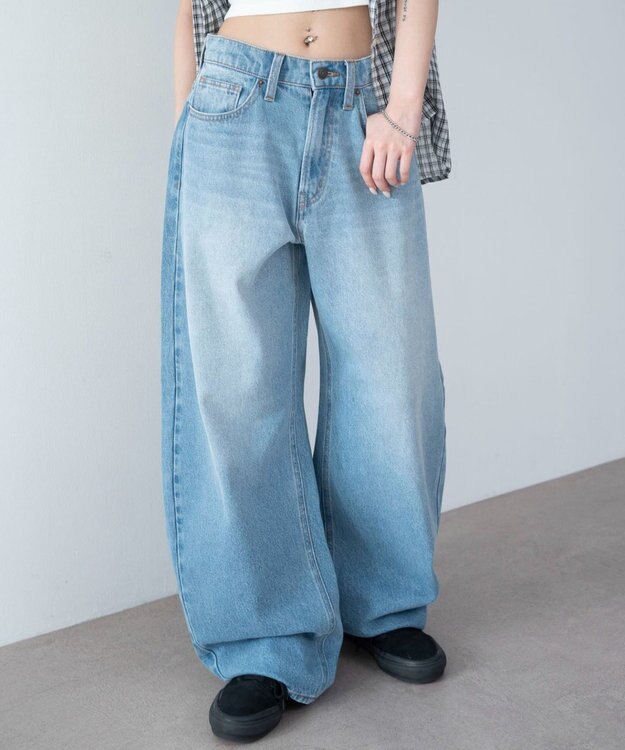 WEGO ワイドカーブデニムパンツ デニム淡加工色
