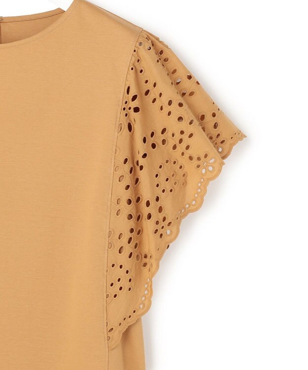 23区 【先行予約】カットワークエンブロイダリー デザインスリーブ トップス キャメル系