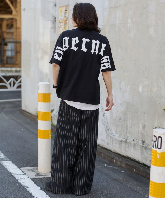 WEGO 【ユニセックス着用ITEM/MLサイズ展開】アクセ付きストレートライングラフィックT（SS） ブラック