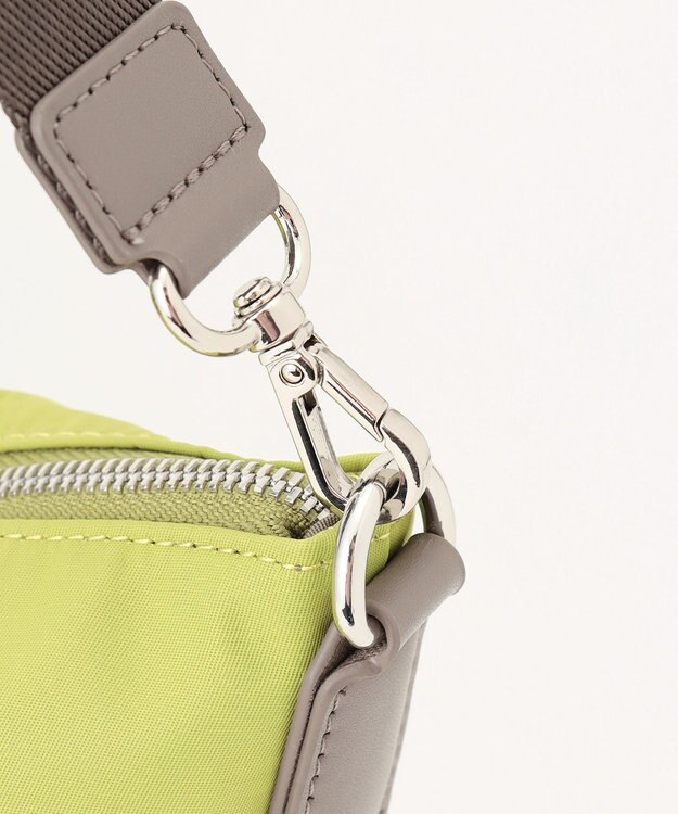 Y'SACCS ナイロン×リサイクルレザー　コンビマルチトート ライトグリーン