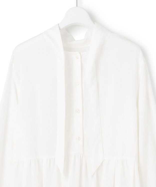 23区 L 【前後着用可能/洗える】ウォッシュドピーチツイル ブラウス ホワイト系