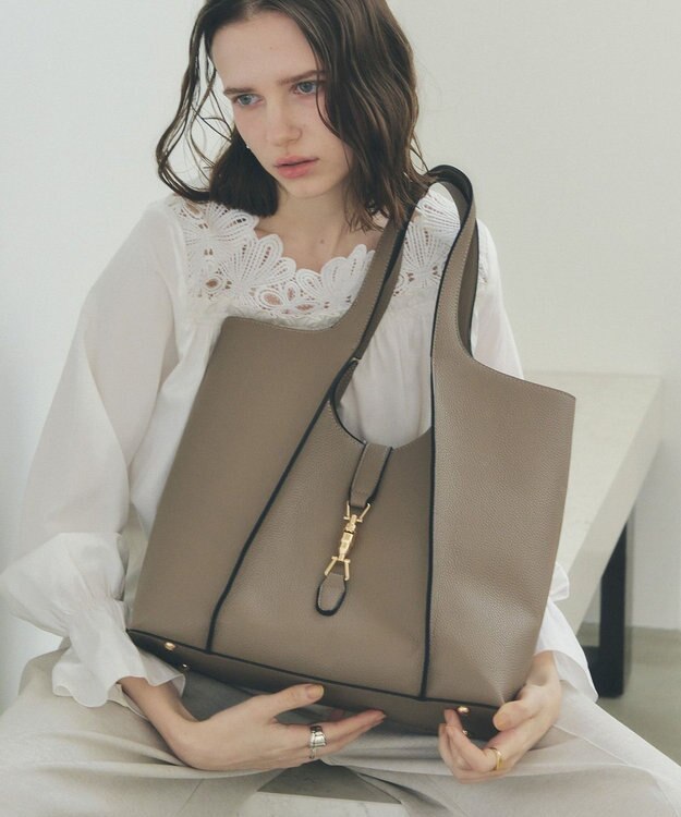 YECCA VECCA 【A4対応】メタルロックトートバッグ Beige