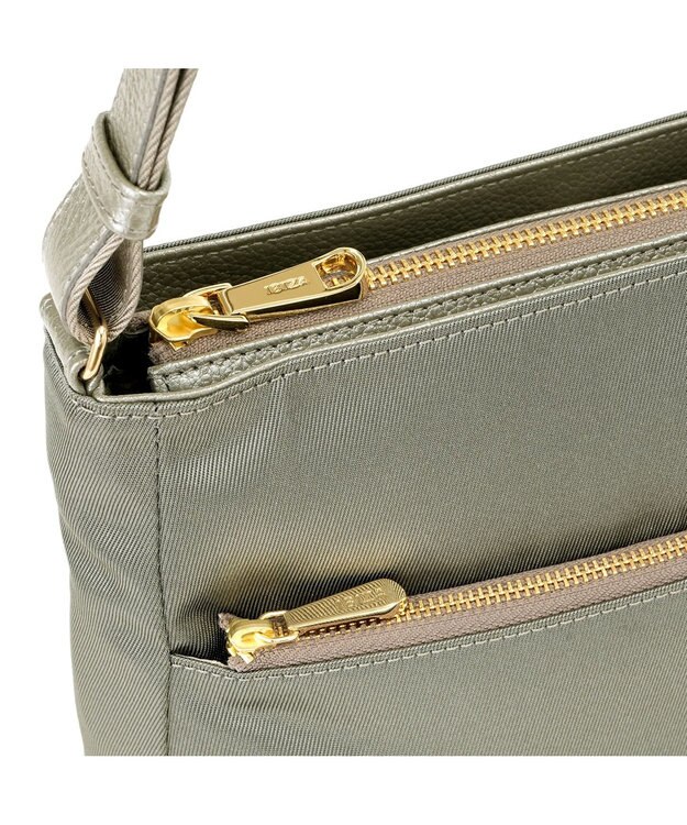 IBIZA プリード　ナイロン　ショルダーバッグ グレー