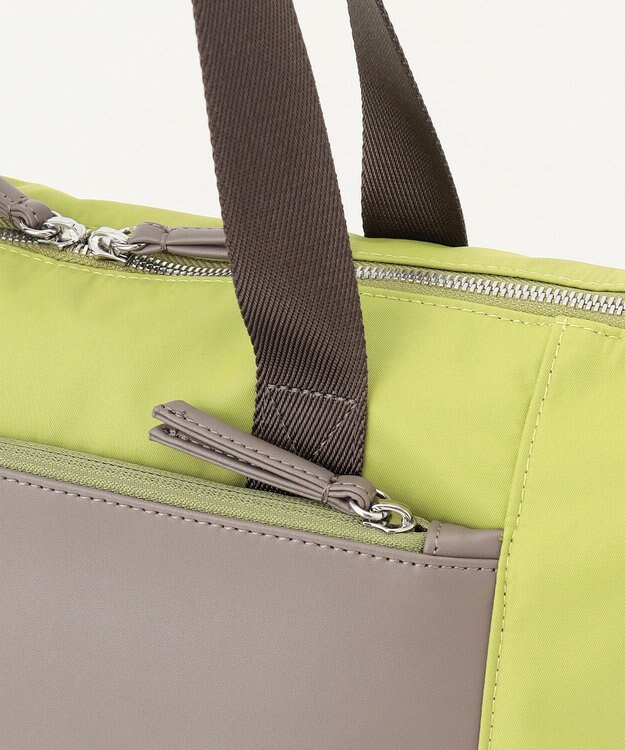 Y'SACCS ナイロン×リサイクルレザー　コンビマルチトート ライトグリーン