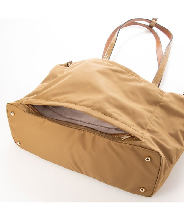 LA BAGAGERIE 【エコユース】ナイロン×型押しエナメル　2WAYA4トート ベージュ