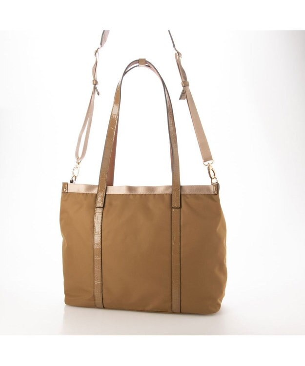 LA BAGAGERIE 【エコユース】ナイロン×型押しエナメル　2WAYA4トート ベージュ