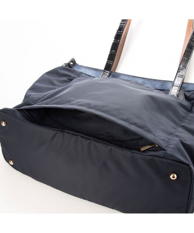 LA BAGAGERIE 【エコユース】ナイロン×型押しエナメル　2WAYA4トート ネイビー
