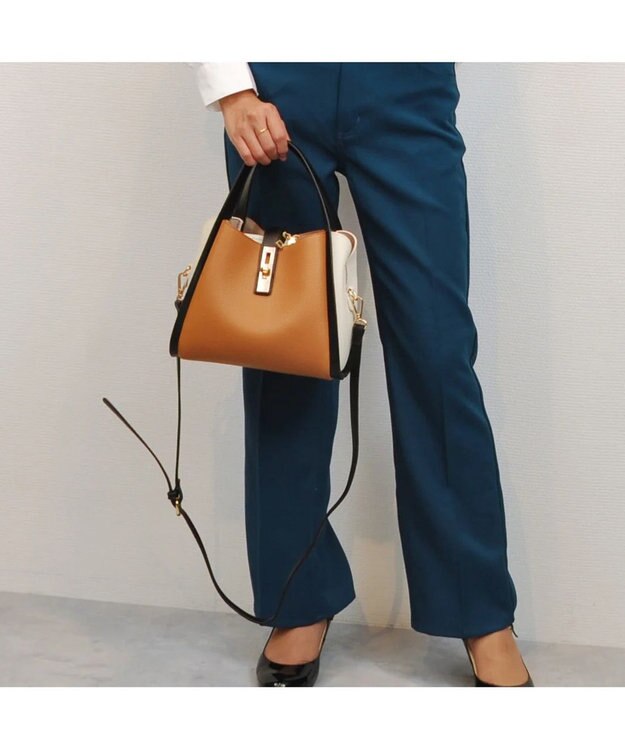 UNBILLION cachecache 3レイヤーヒネリ金具2wayトート キャメルアイボリー