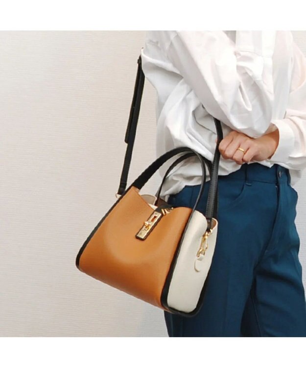 UNBILLION cachecache 3レイヤーヒネリ金具2wayトート キャメルアイボリー
