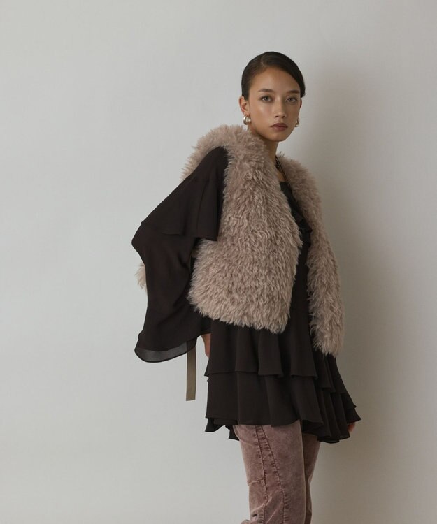 GRACE CONTINENTAL ショ－トファ－ジレ ベージュ