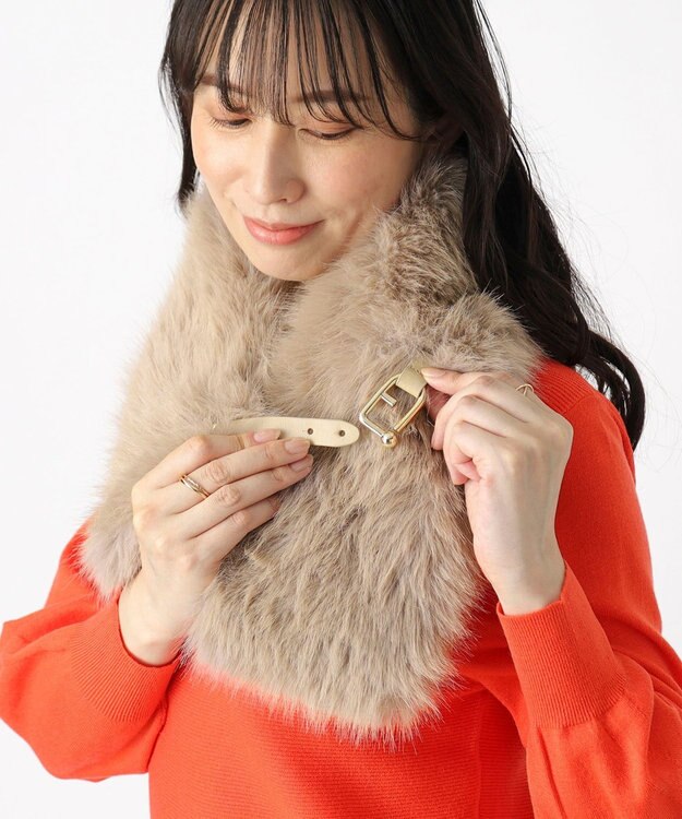 MOONBAT 【WEB限定】FURLA ベルト付きリッチフェイクファーマフラー ベージュ