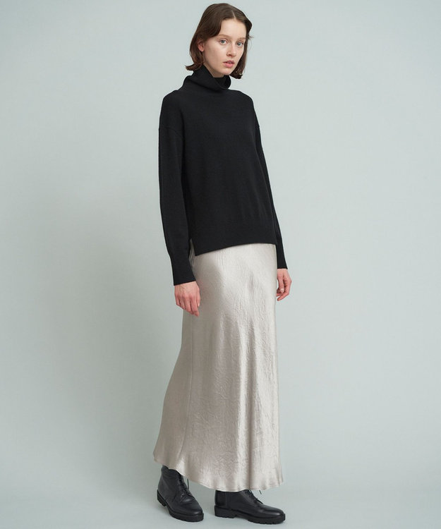 23区 【SACRA】アセテートサテン スカート [23区別注]ベージュ系