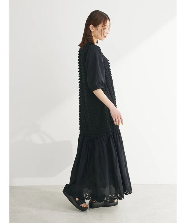 Green Parks ■ＥＳＣＡＲ　ウェーブカット×ローン刺繍ワンピース Black