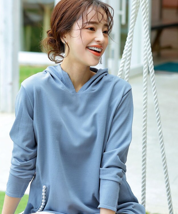 Tiaclasse 【洗える】パールポケット付きニットチュニックパーカー ブルー