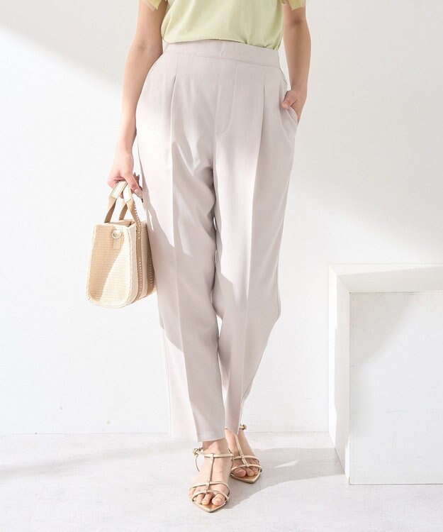 earth music&ecology 接触冷感テーパードパンツ Light Beige