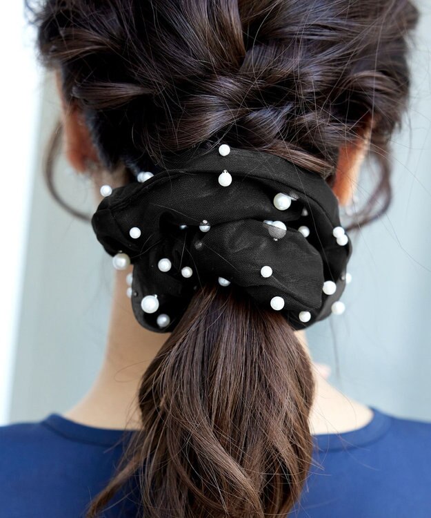 Tiaclasse ランダムパール付きチュールシュシュ ブラック