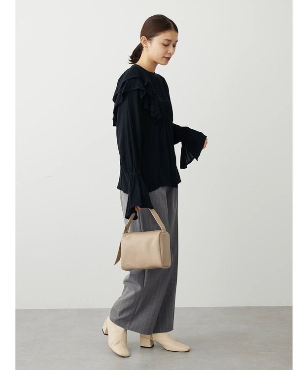 Green Parks ・Ｐｅｔｉｔ　Ｆｌｅｕｒ　ラッフルショルダーブラウス Black
