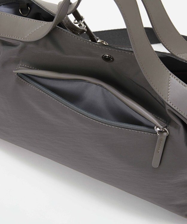 TOPKAPI 【Breath TOPKAPI】MORPH モーフ リンクルナイロン 2way ワイド トートバッグ チャーム付き　軽量 / 撥水 グレー