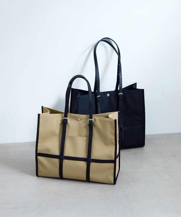 TOPKAPI 【Breath TOPKAPI】FRAME フレーム レザーベルト スクエア トートバッグ　A4 / 軽量 ベージュ