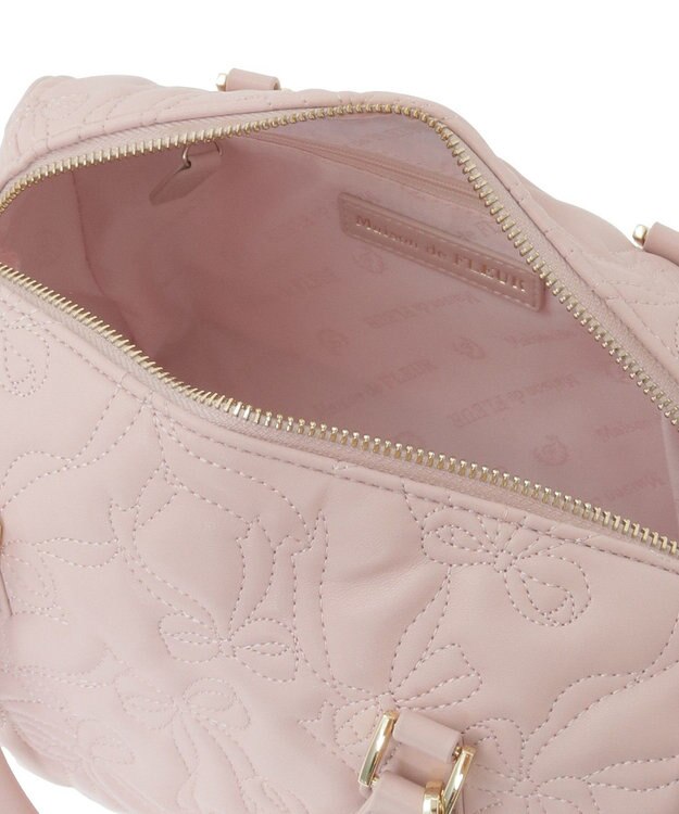 Maison de FLEUR チャーム付きリボンキルティングボストンバッグ Pink