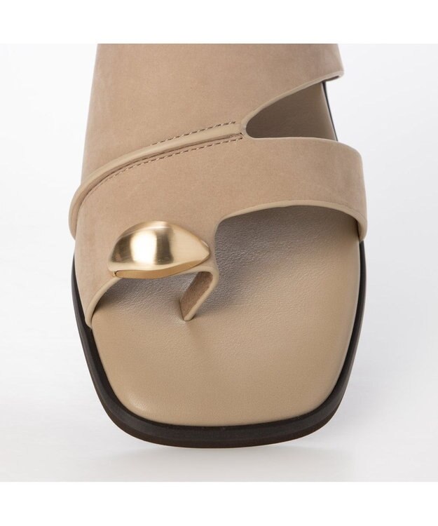 ing <ing>スクエアトングサンダル オーク