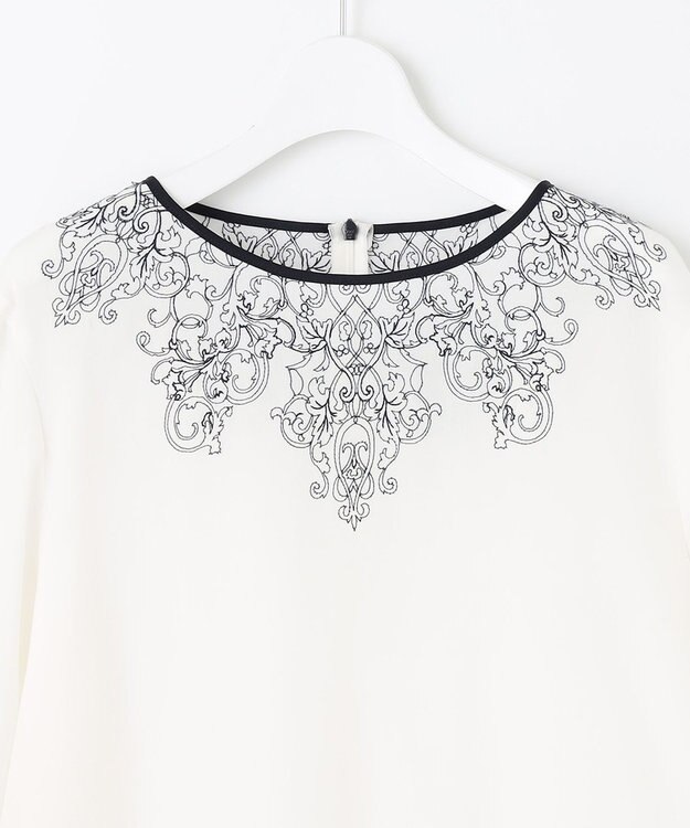 自由区 S 【洗える】コードエンブロイダリーボートネック ブラウス オフ