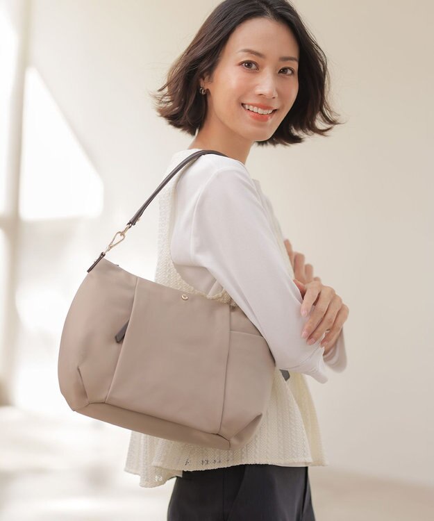 J.PRESS LADIES 【新色登場！・WEB限定カラーあり・2way】ナイロン ショルダー バッグ ベージュ系1