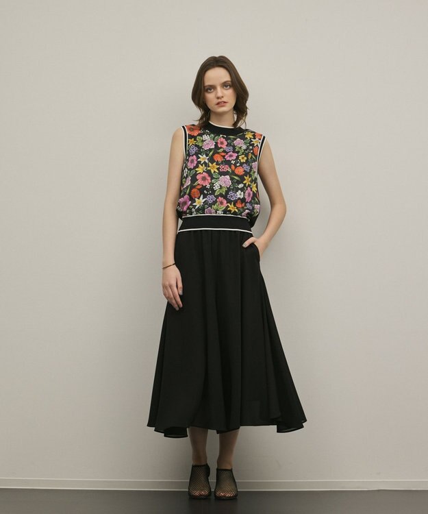 GRACE CONTINENTAL フラワープリントニットトップ ブラック