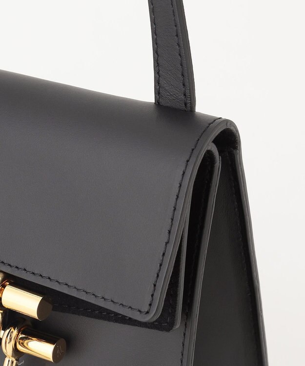 BEIGE， MARY AL TERNA / LEAN Black