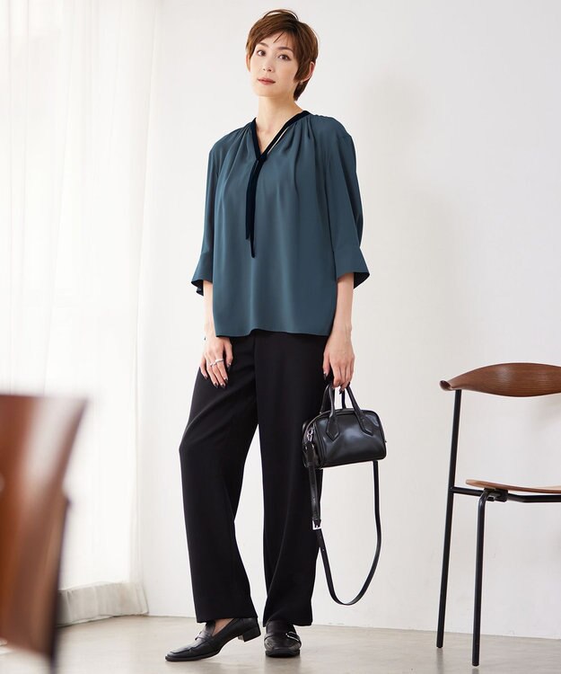 ICB L 【WEB限定カラーあり・洗える】 ライトダブルクロス ストレートパンツ ブラック系