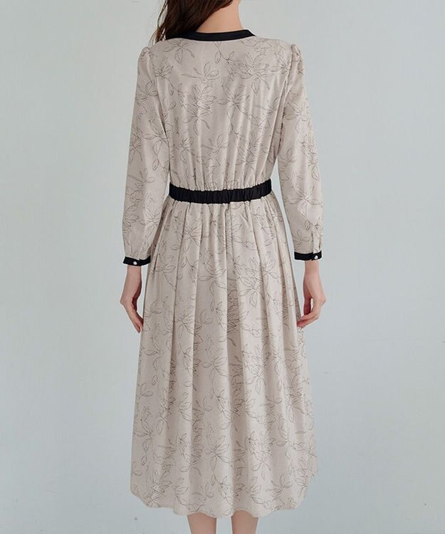 Tiaclasse L 【安田美沙子さん着用・新色/XSサイズ追加・洗える】フラワープリント配色ワンピース ベージュ