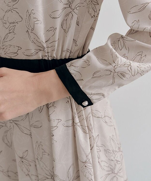 Tiaclasse L 【安田美沙子さん着用・新色/XSサイズ追加・洗える】フラワープリント配色ワンピース ベージュ