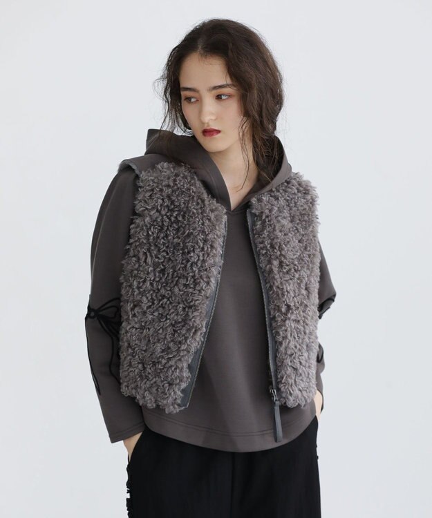 Green Parks ■ESCAR リボンコード刺繍フーディ Charcoal Gray