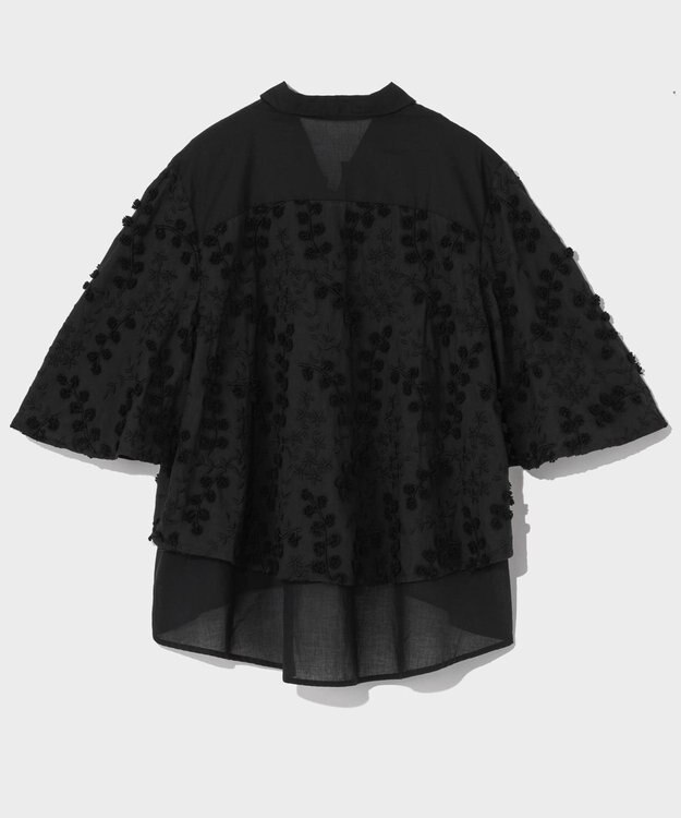 GRACE CONTINENTAL フラワーembケープブラウス ブラック