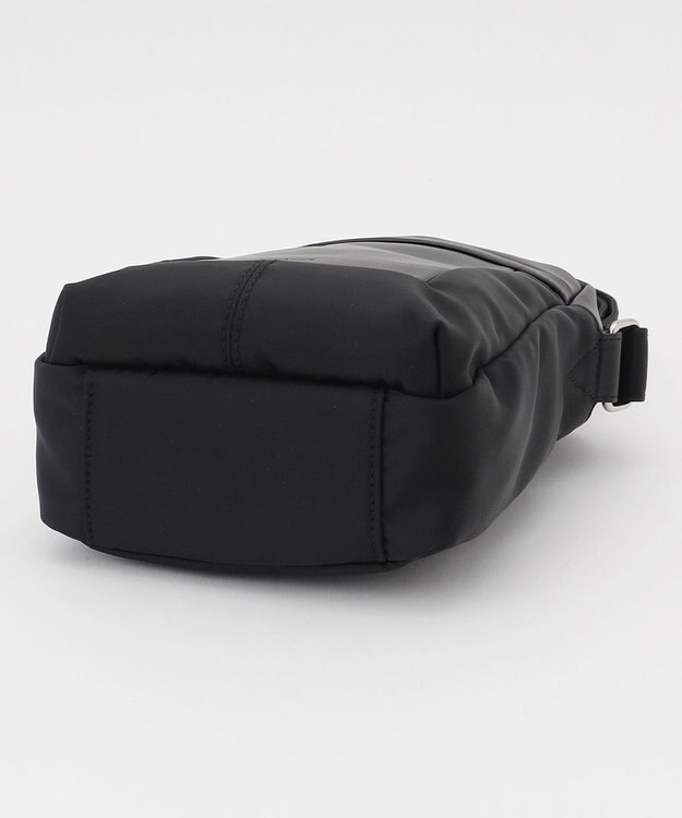 Y'SACCS ブロックモチーフポシェット ブラック