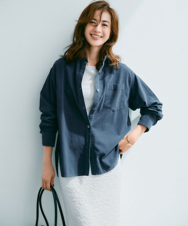 23区 【見上愛さん着用/Oggi11月号掲載】コットン コーデュロイ シャツ ダルブルー系