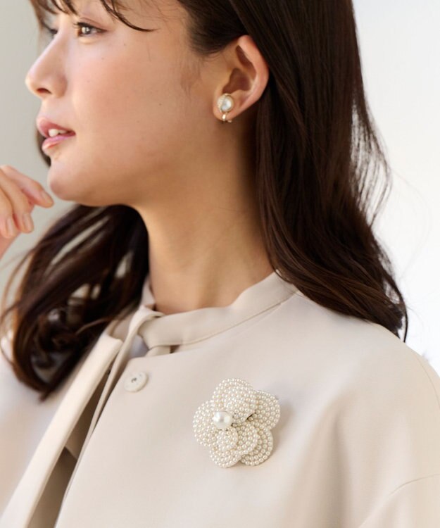 組曲 ビジューリングパールイヤリング ゴールド系