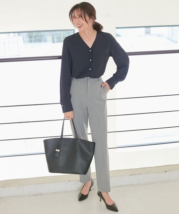 23区 【CLASSY.12月号掲載】TRストレッチギャバ テーパード パンツ グレー