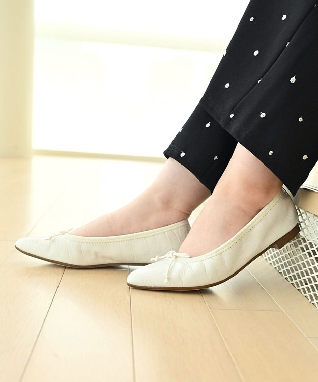 nouvelleRobe Oū 【本革・高反発】Pointed ポインテッドトゥ 型押しバレエシューズ ホワイトクロコダイル