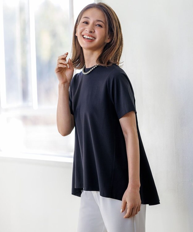 UNFILO L BEAUTY FORM-T バックフレアTシャツ ネイビー