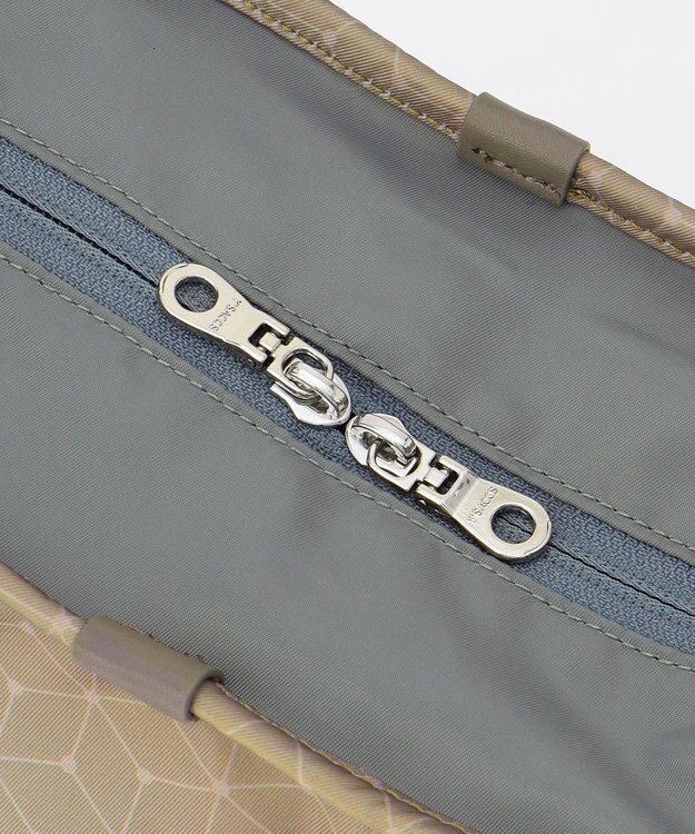 Y'SACCS キュービック×ポイントドット　2WAYトート＆ショルダー　Sサイズ グレージュ【WEB限定カラー】