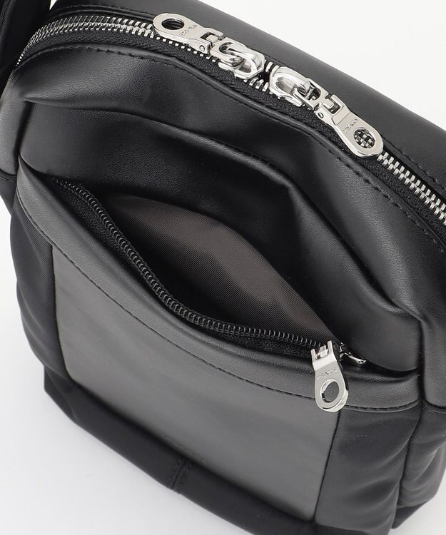 Y'SACCS ブロックモチーフポシェット ブラック