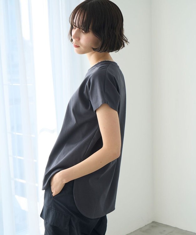 UNFILO BEAUTY FORM ロゴ刺繍フレンチスリーブTシャツ チャコール[ロゴ小]