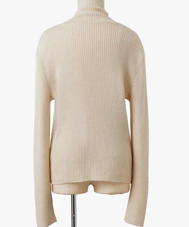 TOQUE 〈大草直子さんアドバイザー〉ベビーアルパカ×シルク ハイネックニット ホワイト