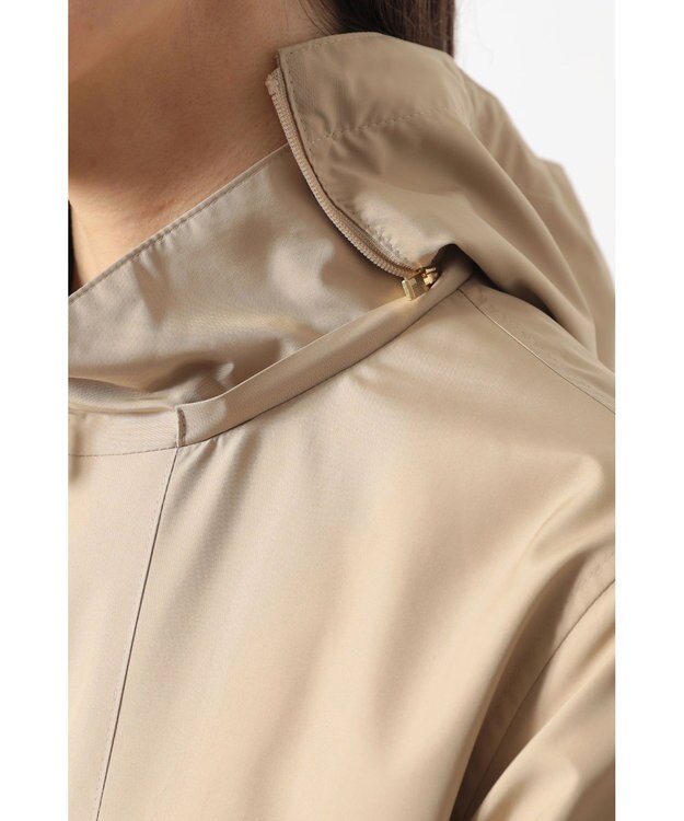 DAKS フーデッドライトタフタブルゾン ベージュ