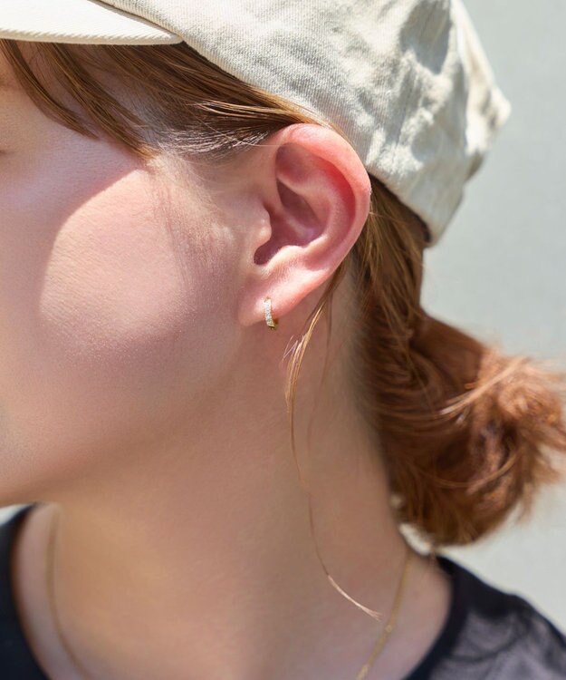 Phoebe 【金属アレルギー対応】ワンタッチビジューフープミニピアス　ゴールド/サージカルステンレス ゴールド