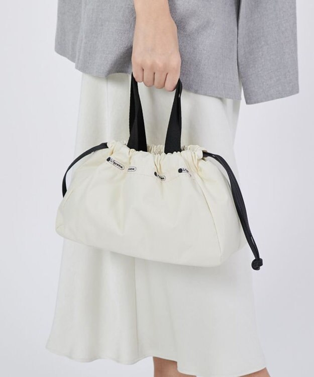 LeSportsac E/W CITY DRAWSTRING BAG??? /アップタウンサンドバー/ブラック アップタウンサンドバー/ブラック