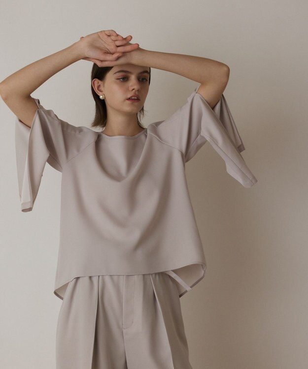 GRACE CONTINENTAL スリットスリーブトップ ベージュ