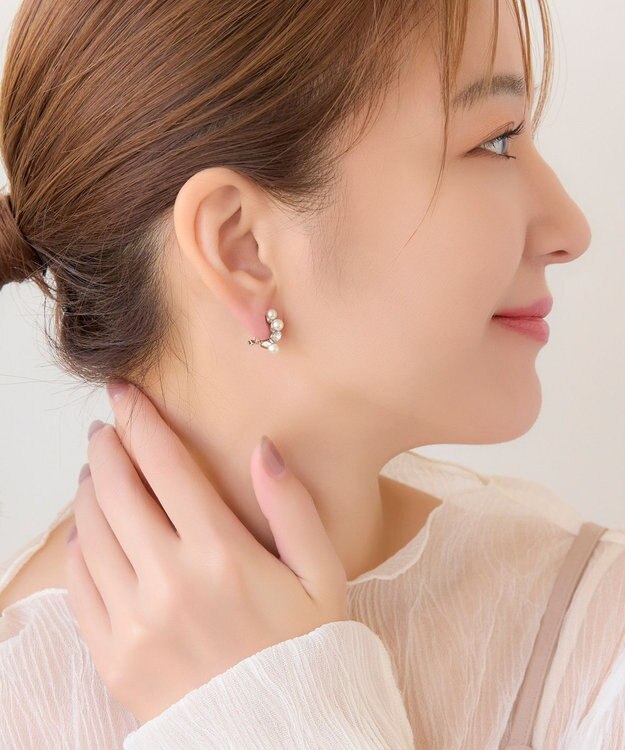 Phoebe 〈シリーズ累計販売15000点突破！〉〈痛くないシリーズ〉ノーブルパールシャインエアリーイヤリング シルバー シルバー